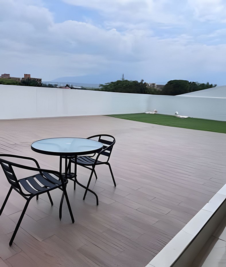 Cómodo apartamento con terraza.